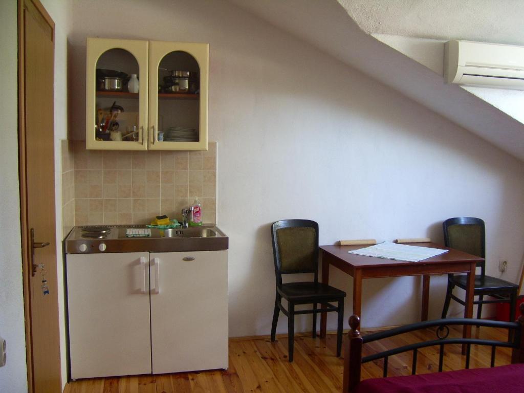 Apartments Villa More Makarska Værelse billede